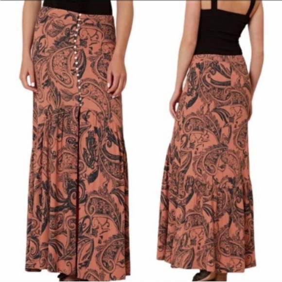 Free People Dresses & Skirts - Free People Lisa Crepe Skirt